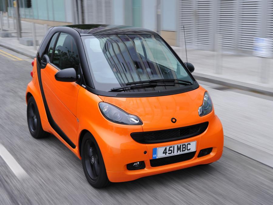  Smart ForTwo Edition Nightorange Coupe (C451) 2011 года  (UK) (фото 6 из 8)